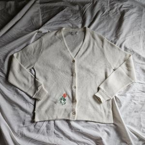 Vintage white cardigan with cactus embroidery